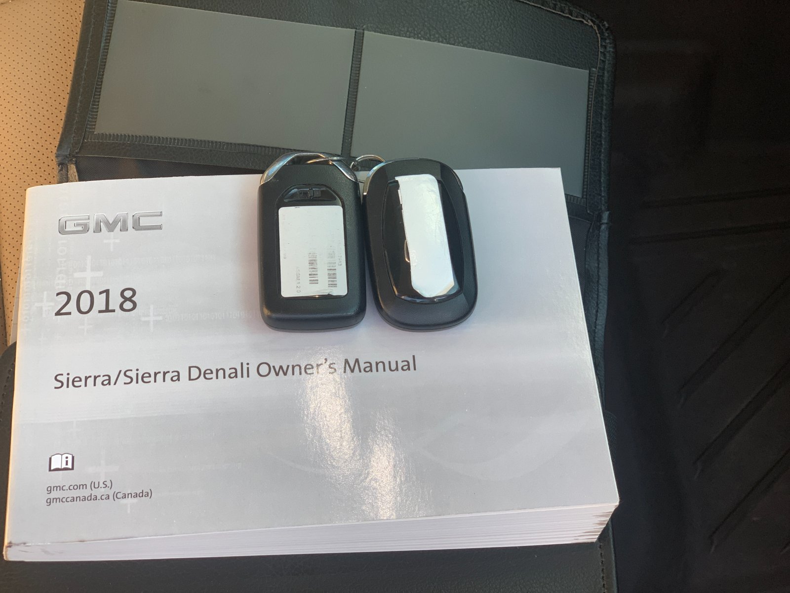 Used 2018 White GMC Denali image 10
