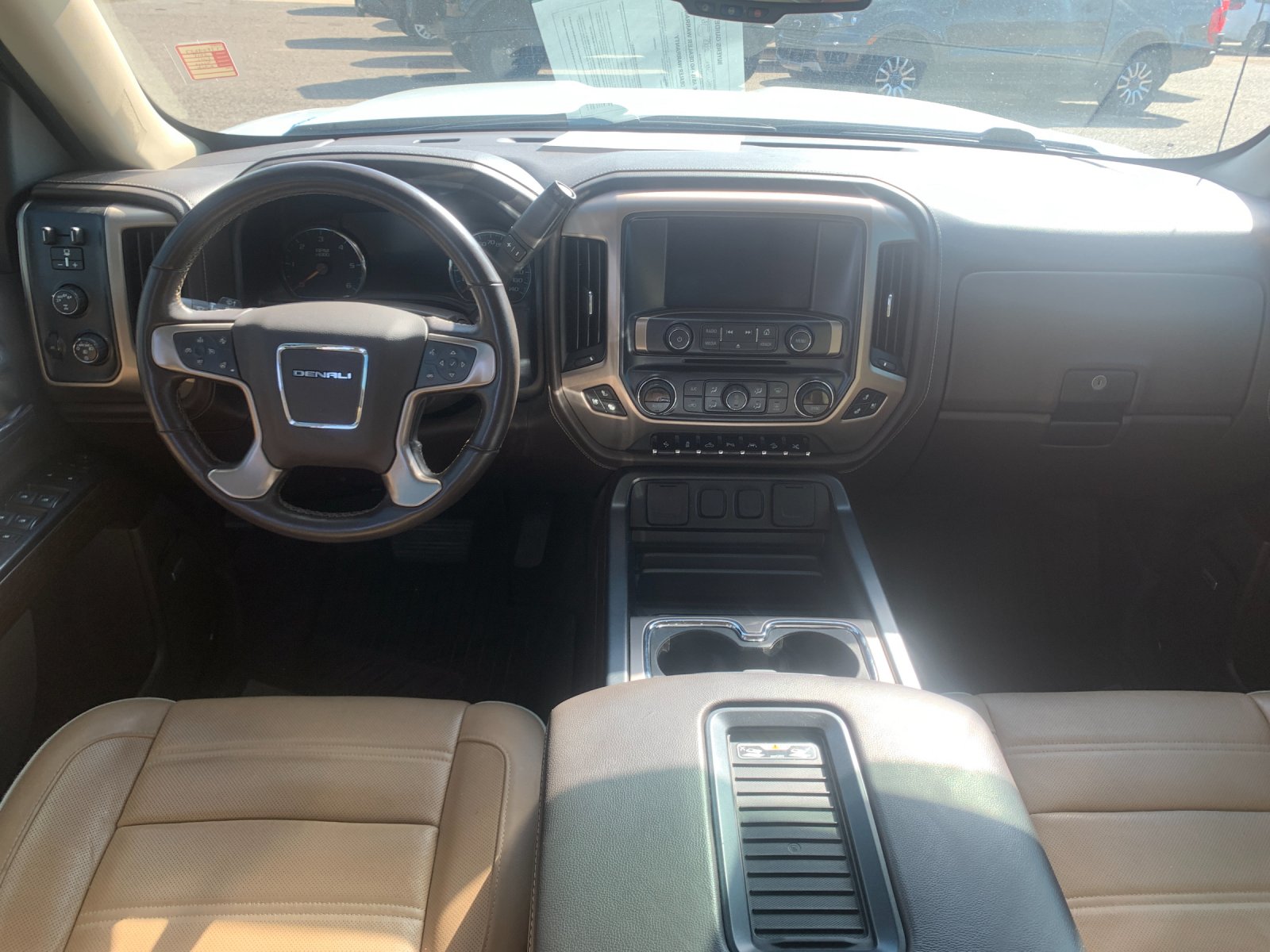 Used 2018 White GMC Denali image 17