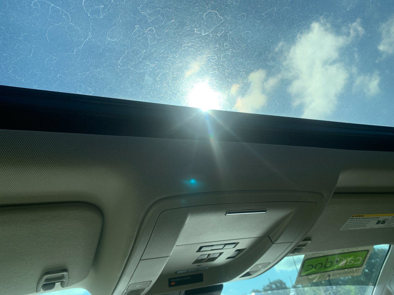 Used 2018 White GMC Denali image 19