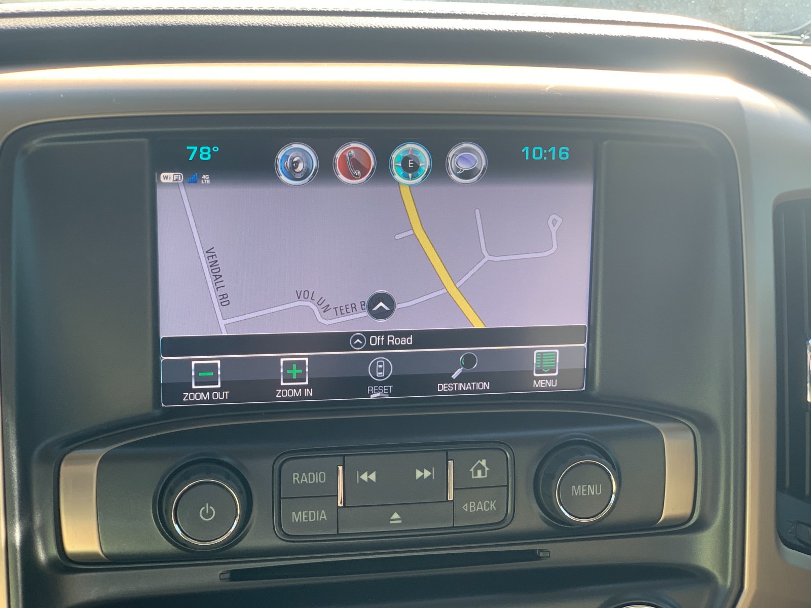 Used 2018 White GMC Denali image 22