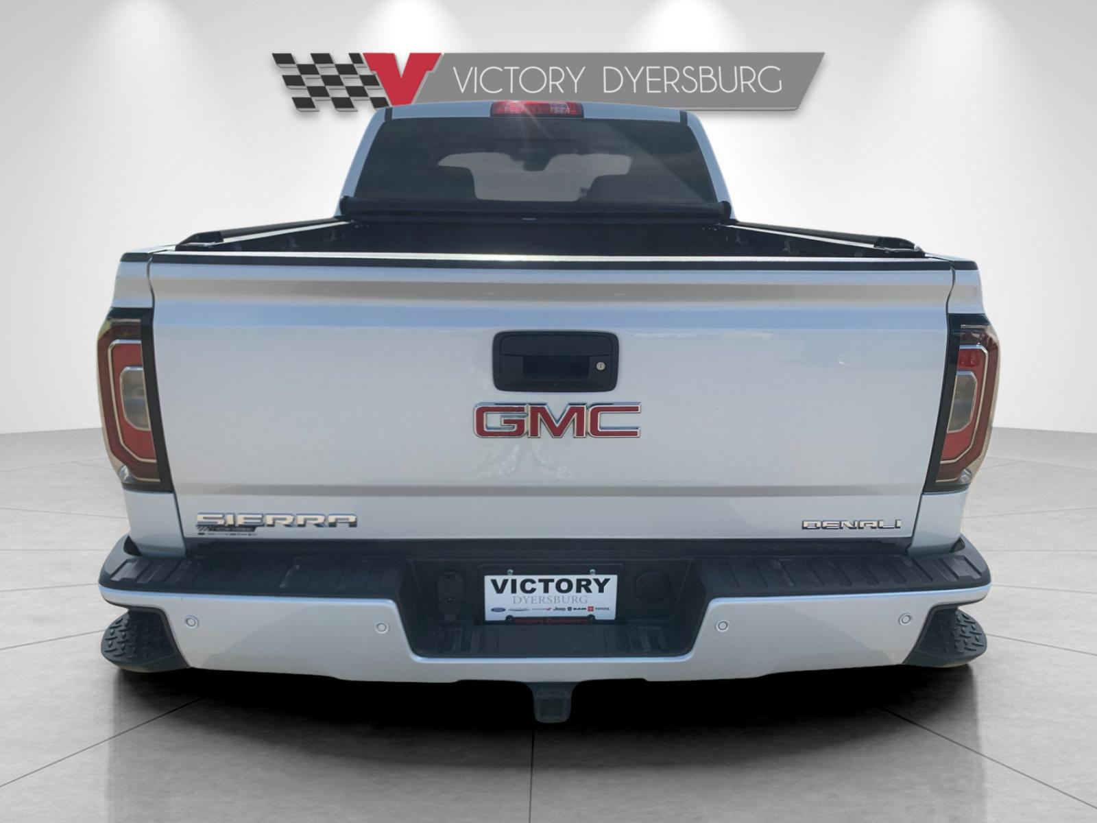 Used 2018 White GMC Denali image 5