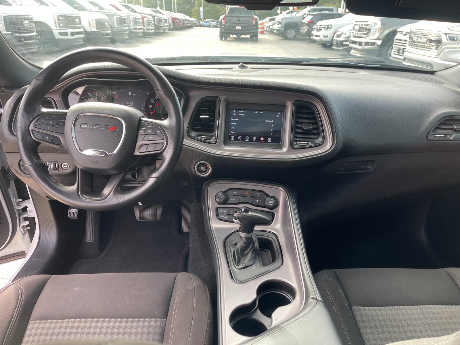 Used 2023 White Dodge SXT image 15