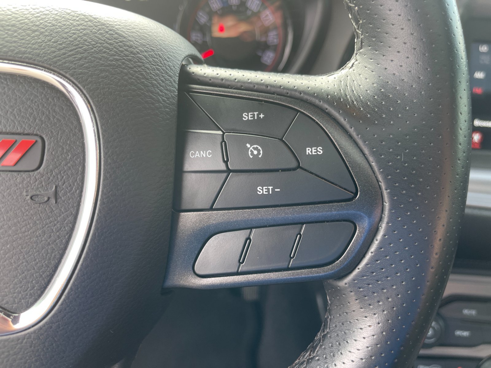 Used 2023 White Dodge SXT image 28