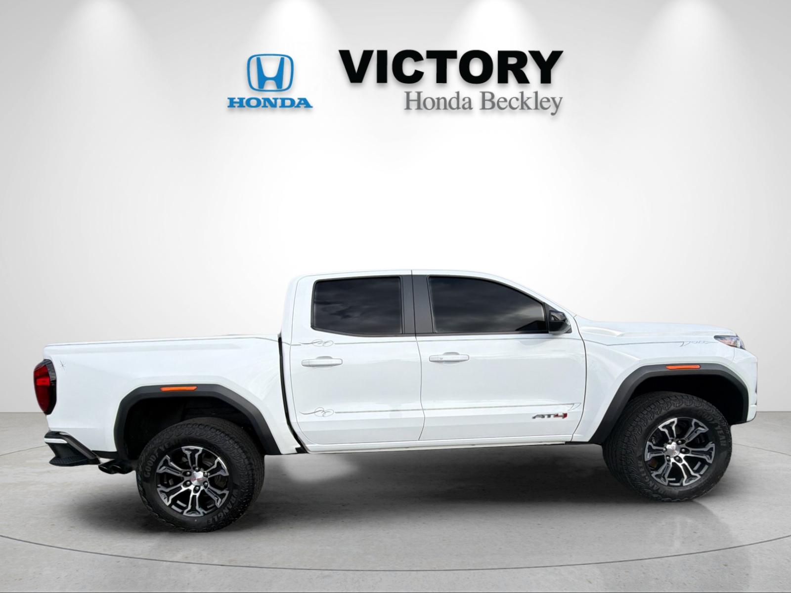 Used 2023 Summit White GMC AT4 image 6