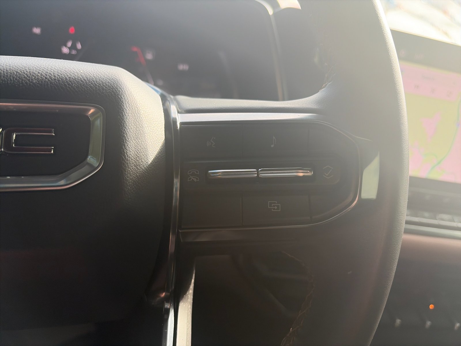 Used 2023 Summit White GMC AT4 image 30