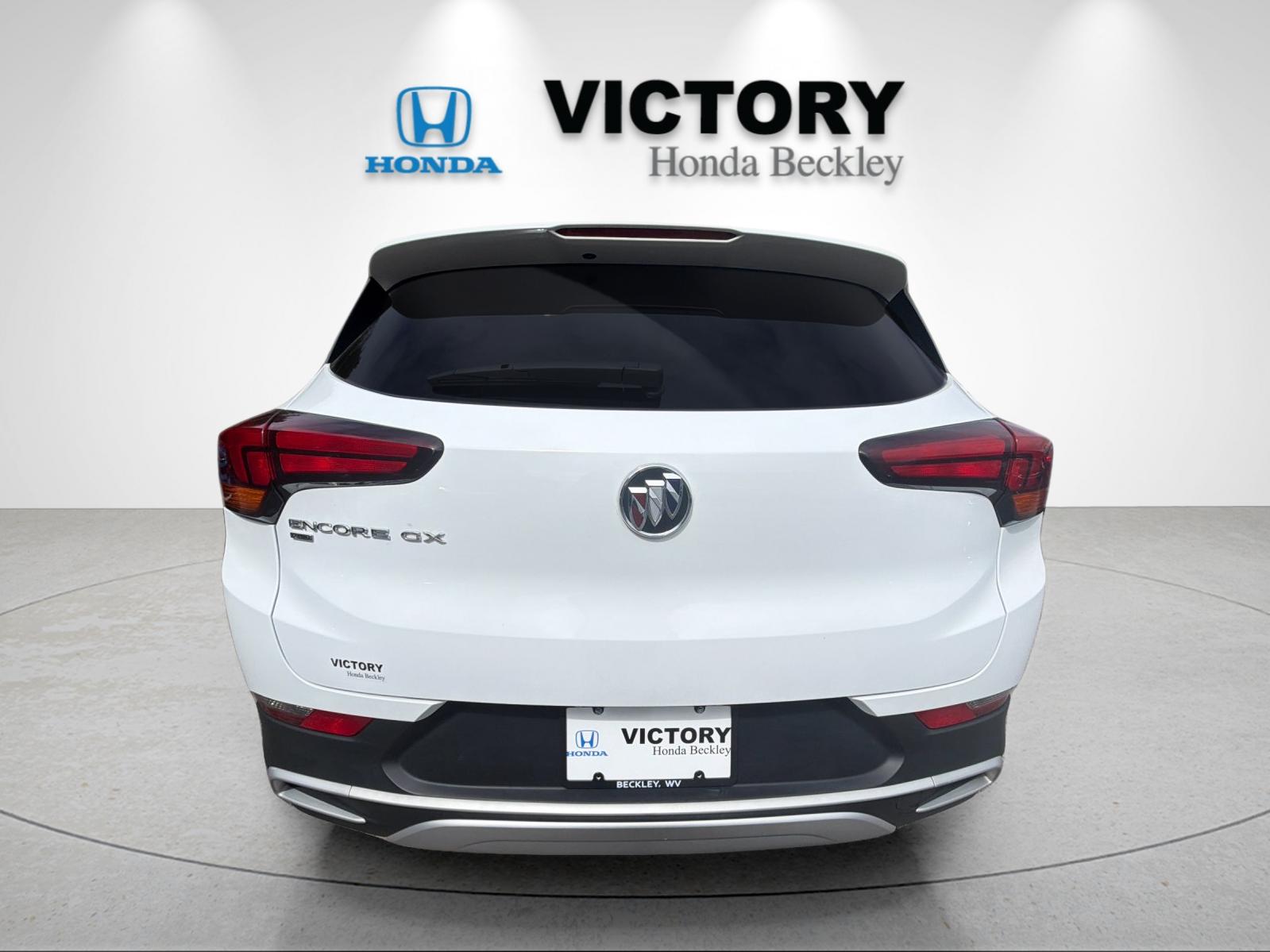 Used 2023 Summit White Buick Select image 4