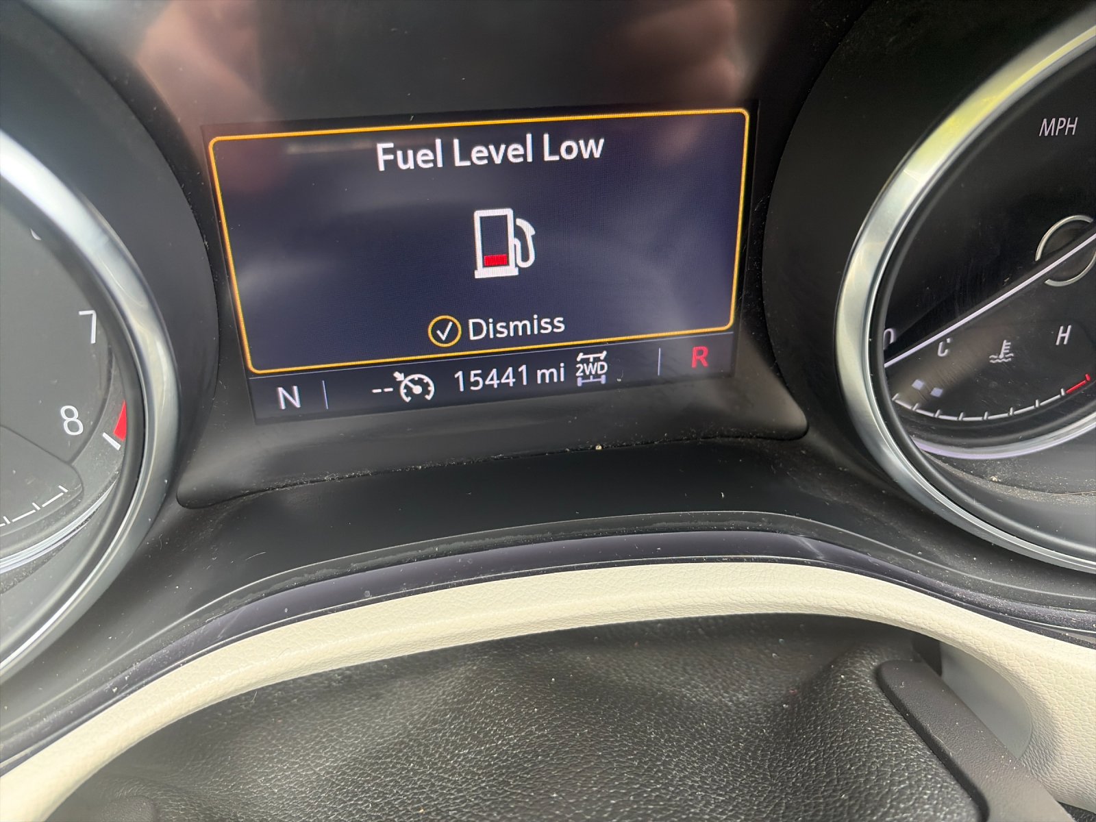 Used 2023 Summit White Buick Select image 31