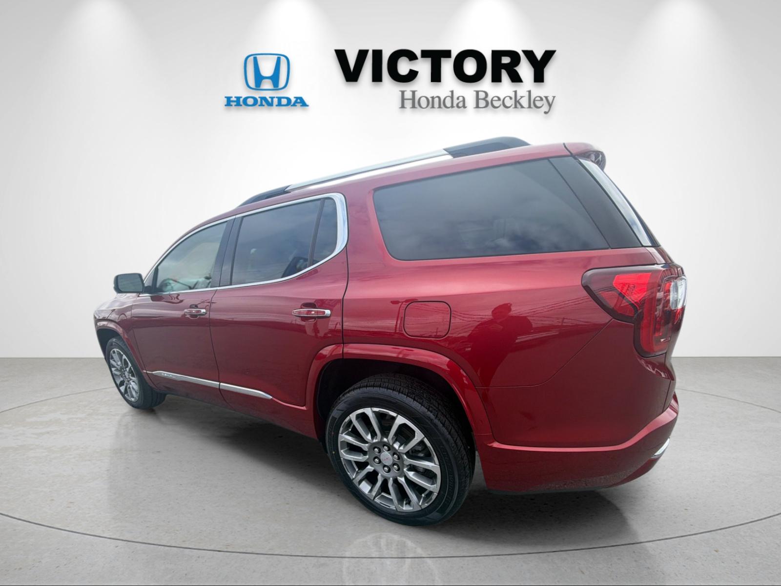 Used 2023 Volcanic Red GMC Denali image 3