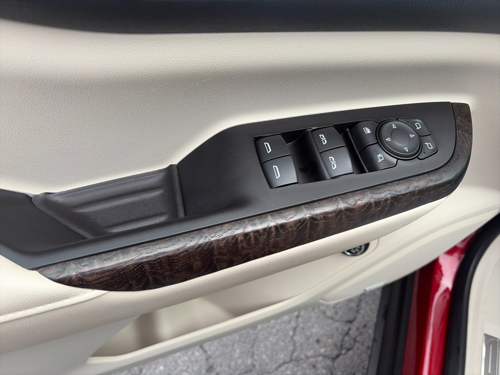 Used 2023 Volcanic Red GMC Denali image 13