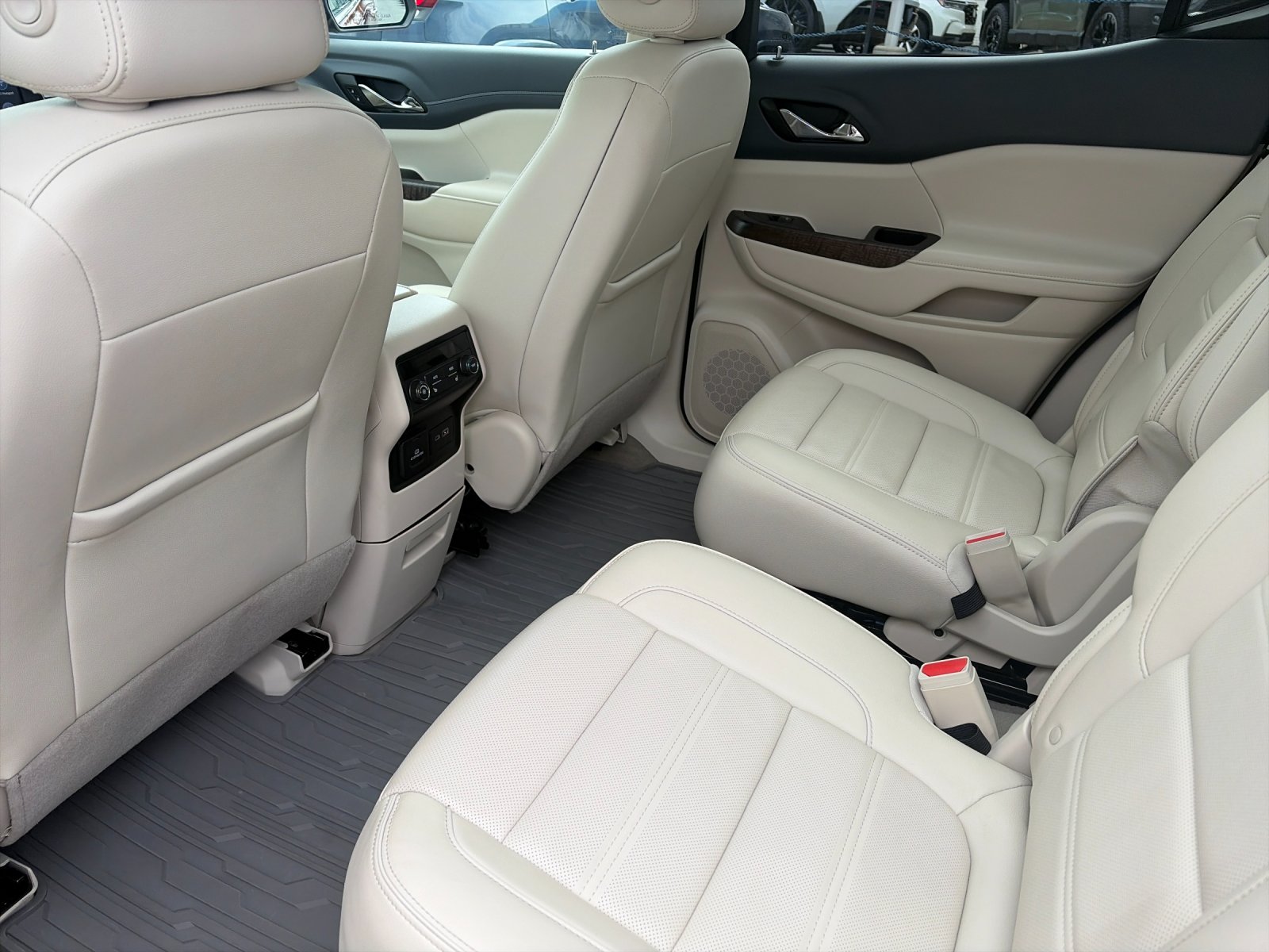 Used 2023 Volcanic Red GMC Denali image 14