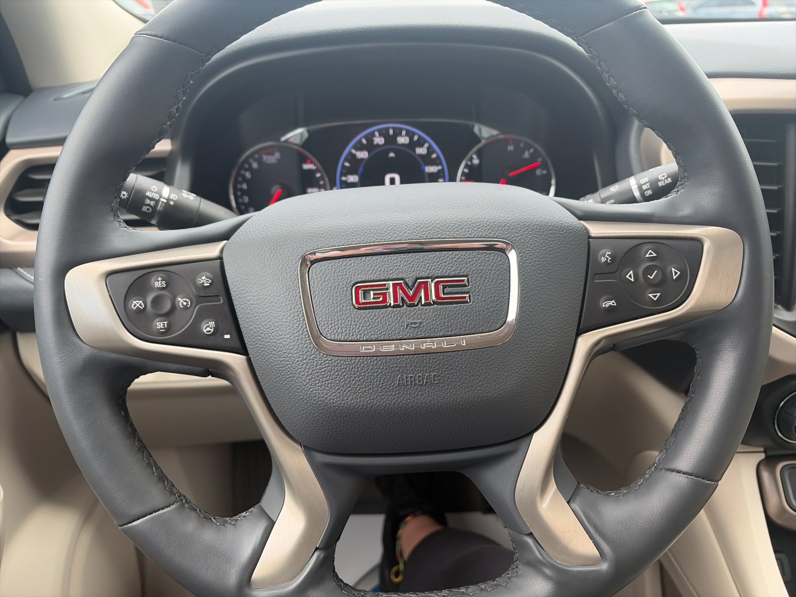 Used 2023 Volcanic Red GMC Denali image 29