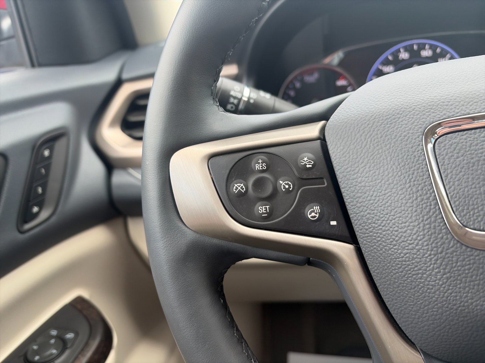 Used 2023 Volcanic Red GMC Denali image 30
