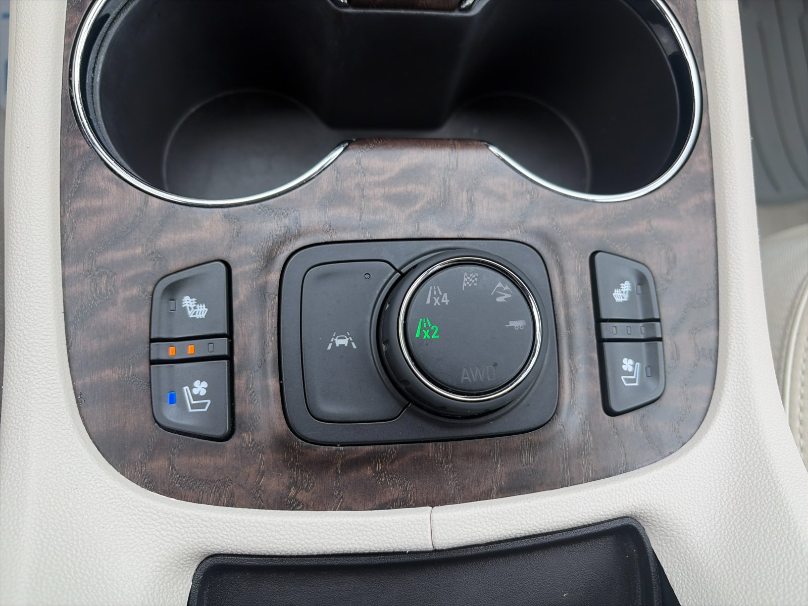 Used 2023 Volcanic Red GMC Denali image 35