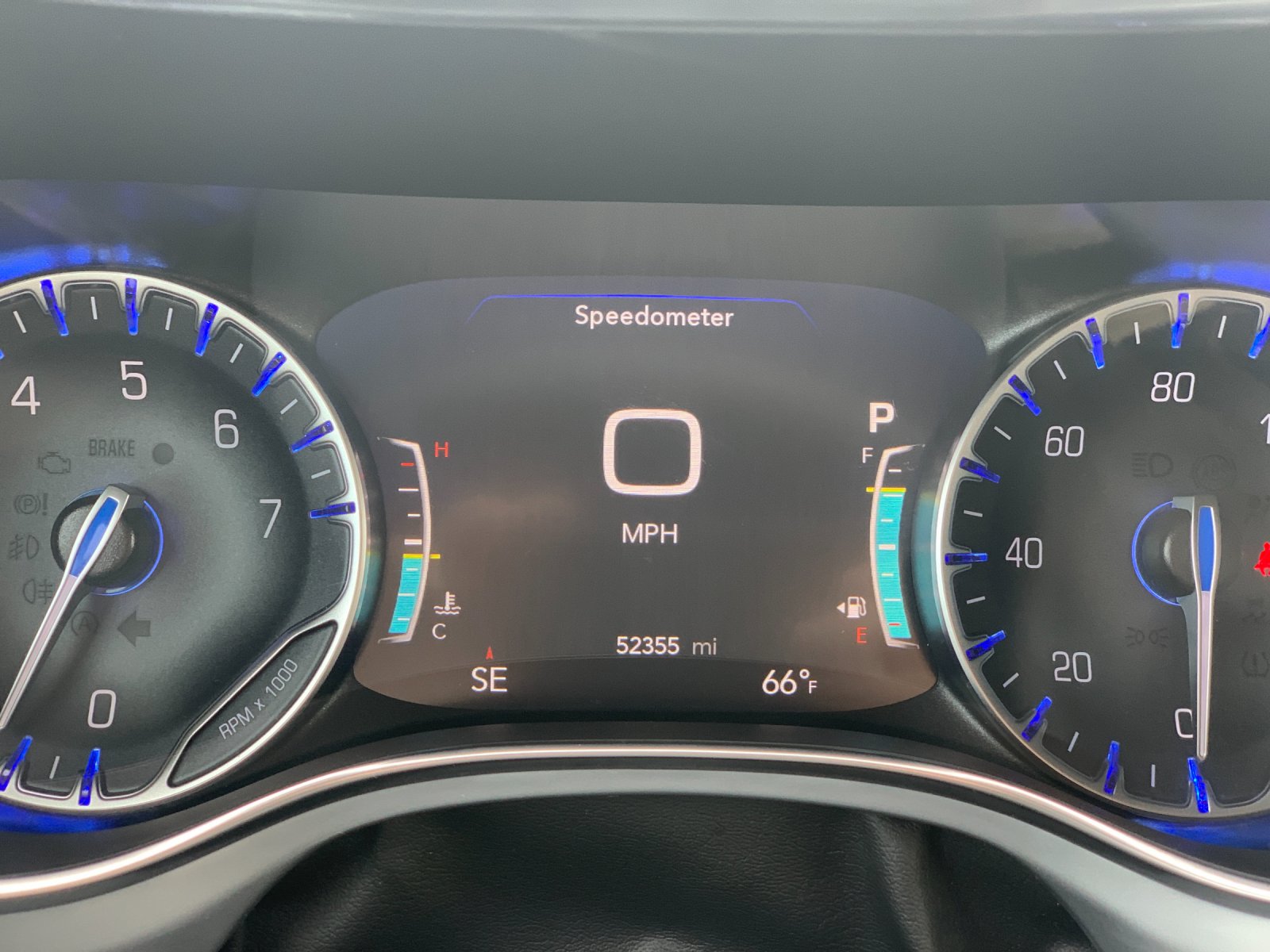 Used 2025 White Chrysler Limited image 33