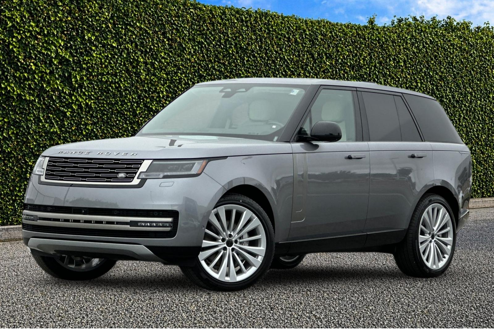 2026 Land Rover Range Rover SE