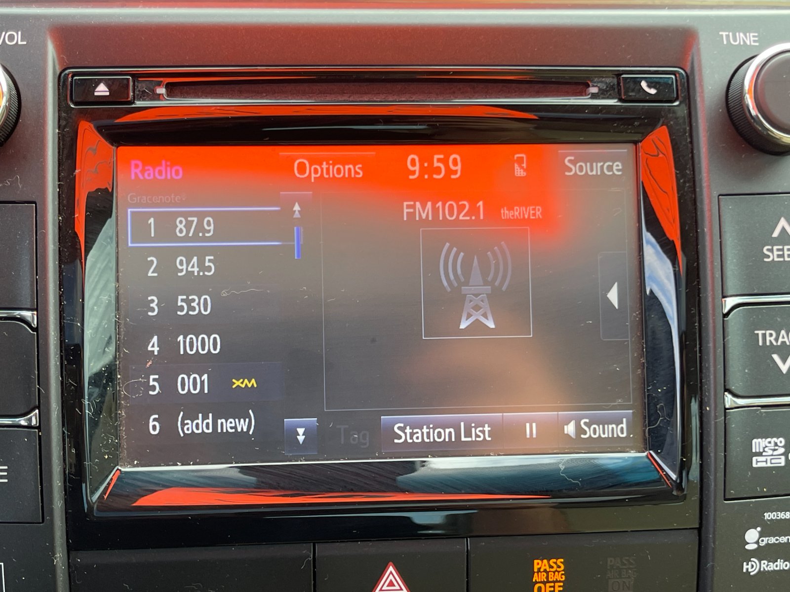 Used 2015 White Toyota XLE image 20