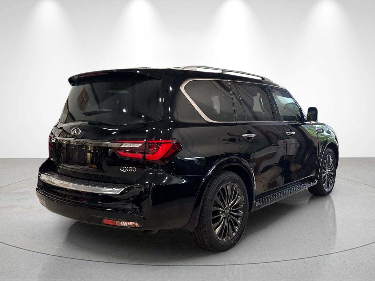 Certified Used 2023 Black Obsidian INFINITI PREMIUM SELECT image 5