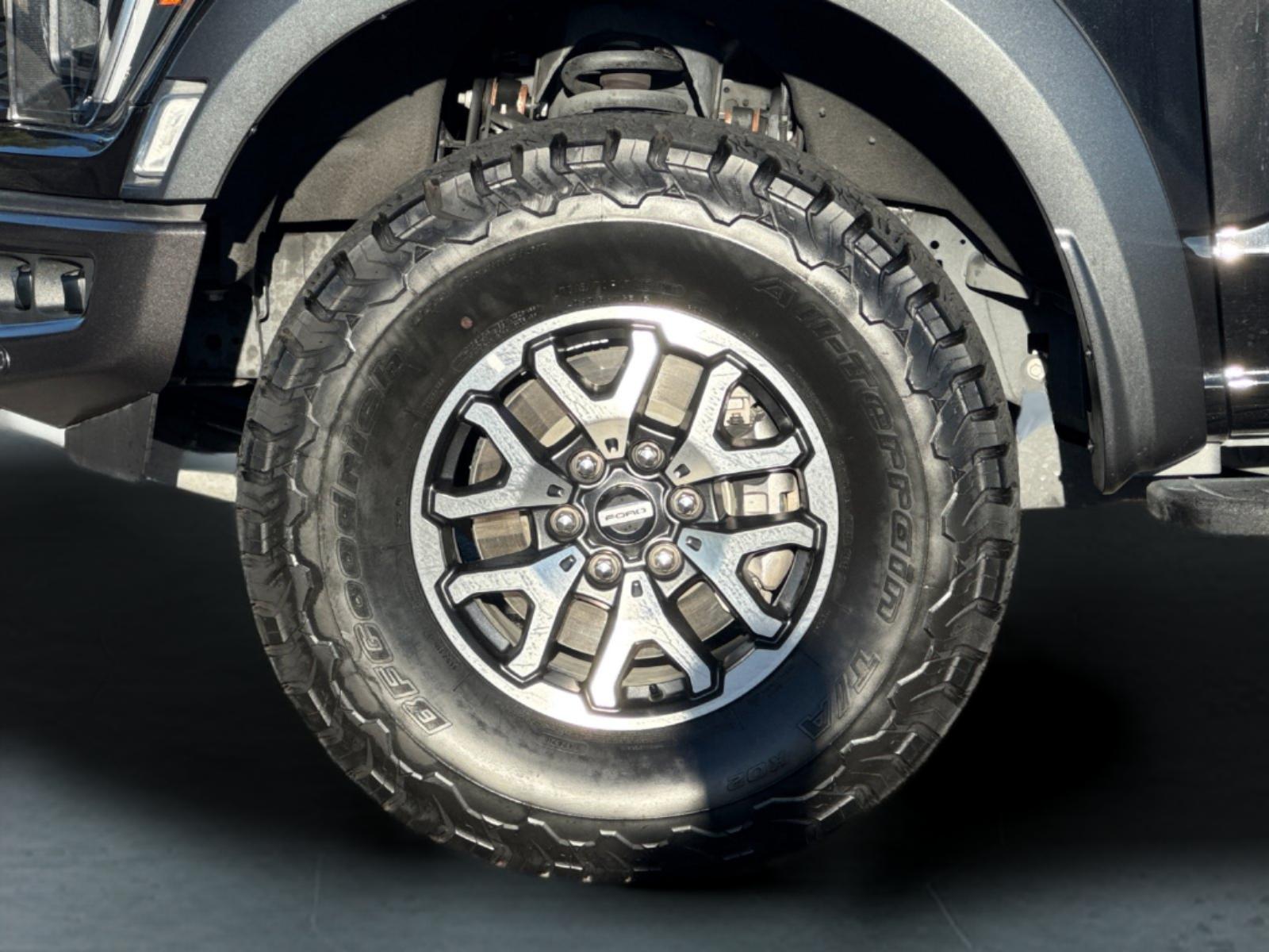 Used 2023 Black Metallic Ford Raptor 4D SuperCrew image 33
