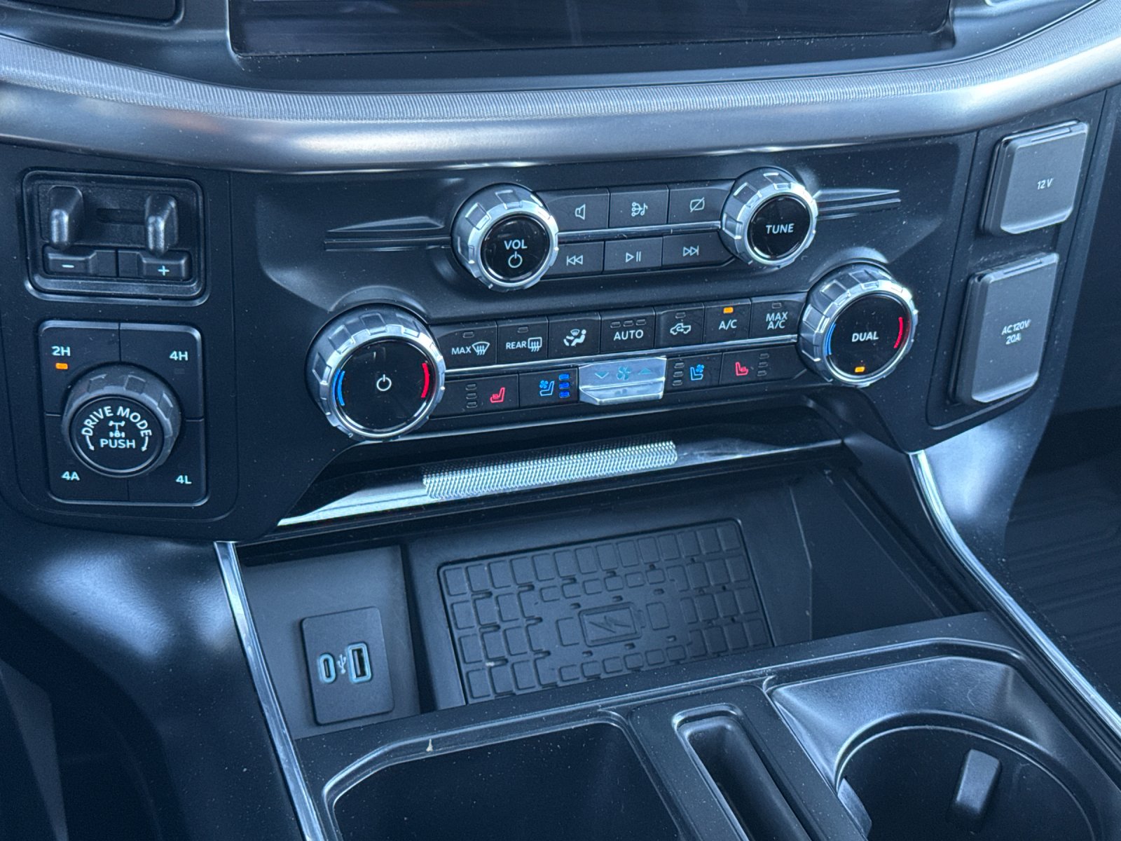 Used 2023 Black Metallic Ford Raptor 4D SuperCrew image 24