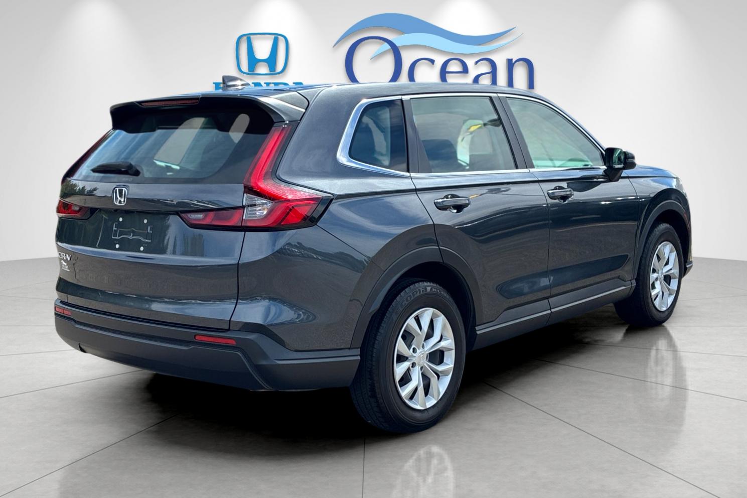 Used 2024 Meteorite Gray Metallic Honda LX image 3