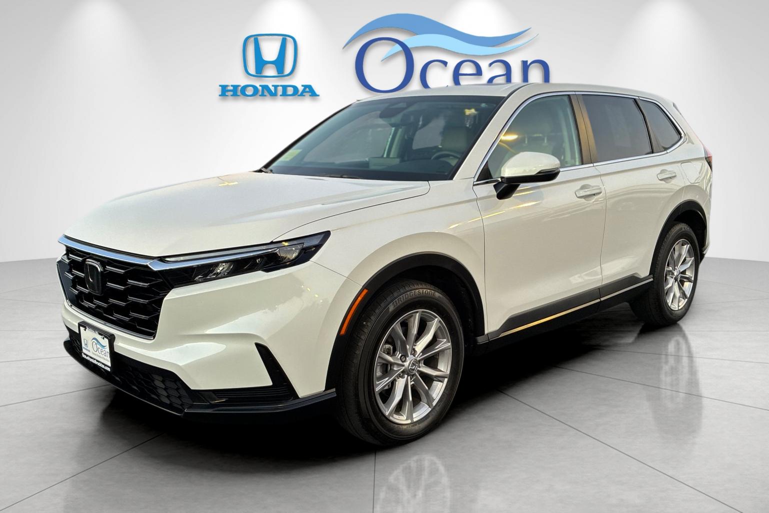 Used 2024 Platinum White Pearl Honda EX image 7
