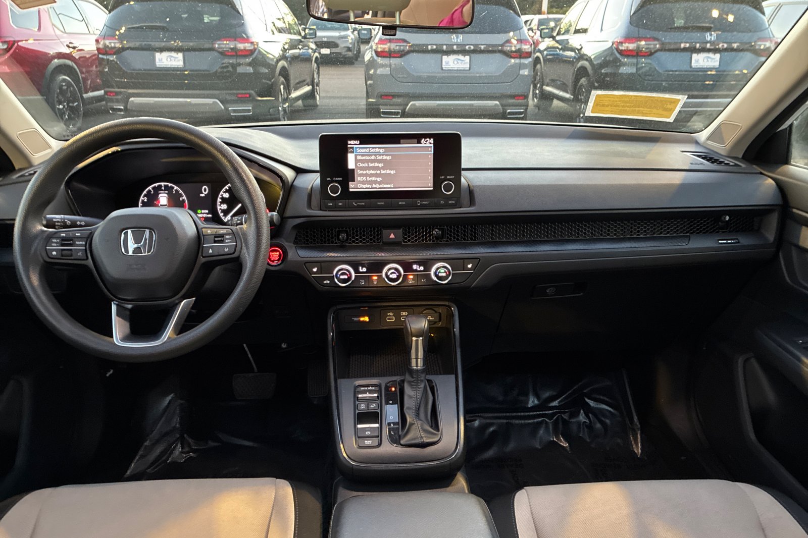Used 2024 Platinum White Pearl Honda EX image 16