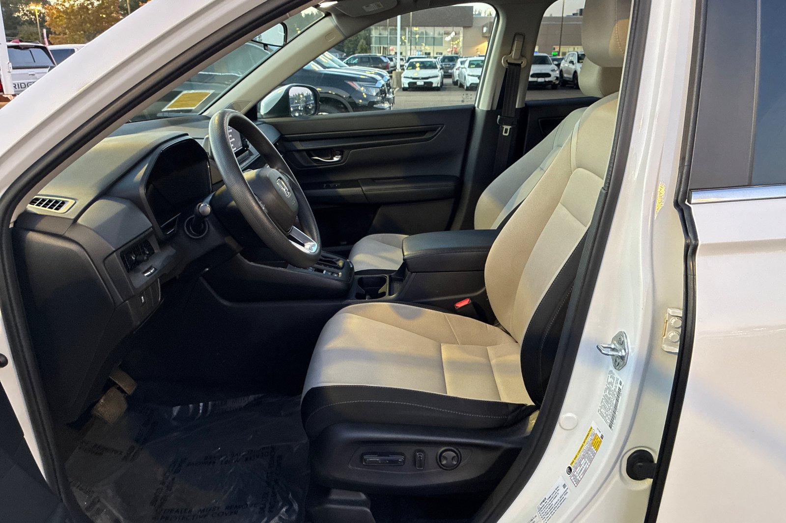 Used 2024 Platinum White Pearl Honda EX image 11
