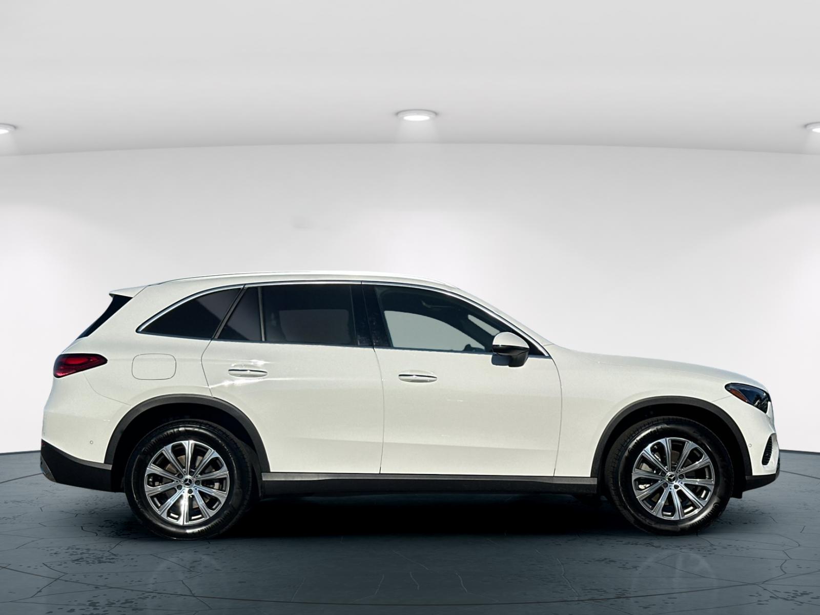 Used 2026 Polar White Mercedes-Benz GLC 300 4D Sport Utility 4MATIC® image 7