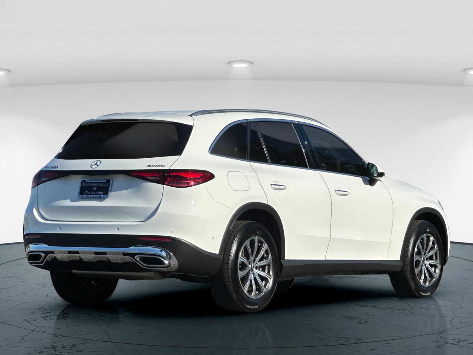 Used 2026 Polar White Mercedes-Benz GLC 300 4D Sport Utility 4MATIC® image 6