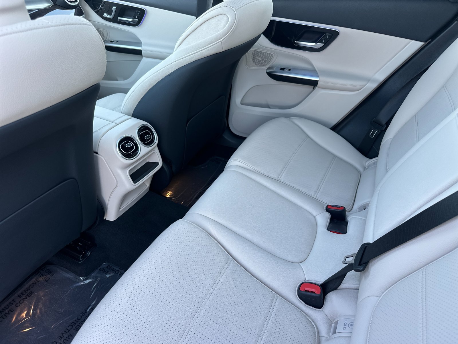 Used 2026 Polar White Mercedes-Benz GLC 300 4D Sport Utility 4MATIC® image 13