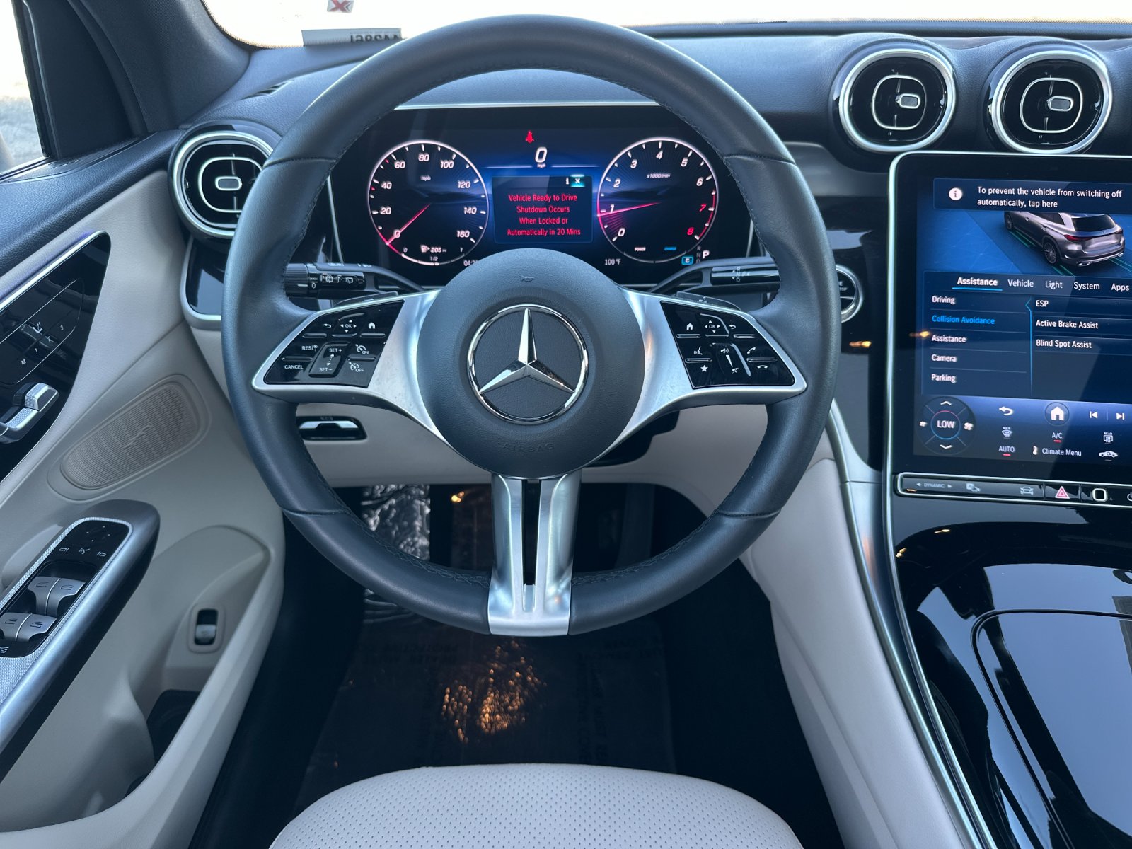 Used 2026 Polar White Mercedes-Benz GLC 300 4D Sport Utility 4MATIC® image 16