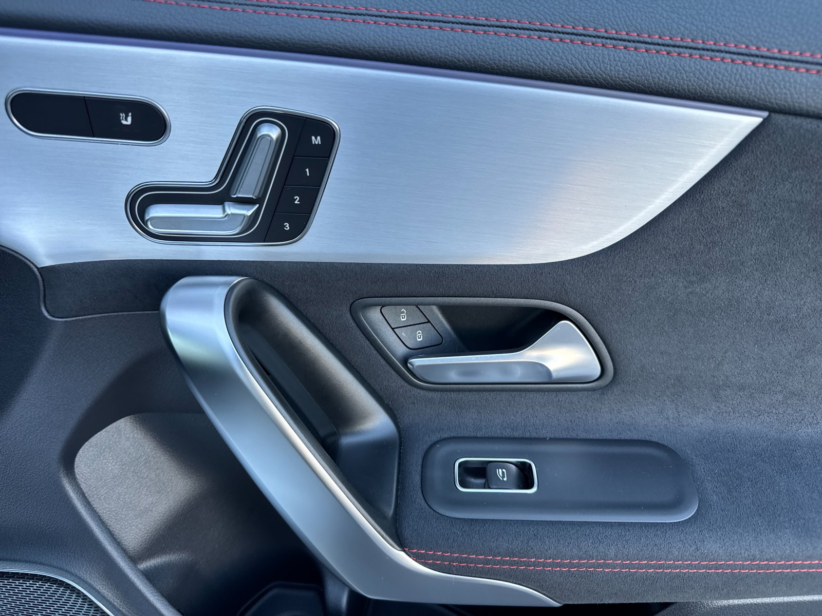 Used 2026 Cirrus Silver Metallic Mercedes-Benz CLA 250 4D Coupe image 19