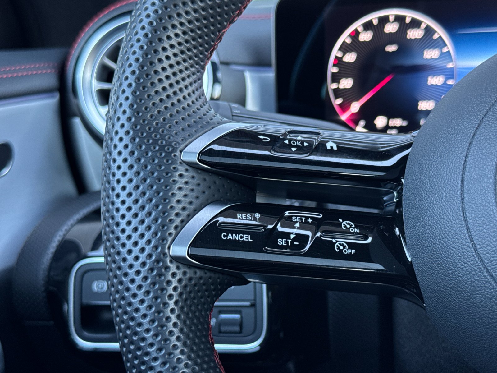 Used 2026 Cirrus Silver Metallic Mercedes-Benz CLA 250 4D Coupe image 27