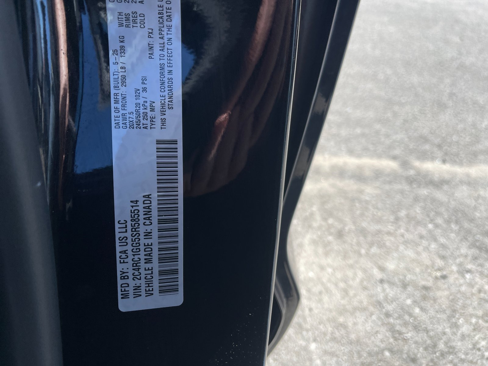 Used 2025 Black Chrysler Limited image 35