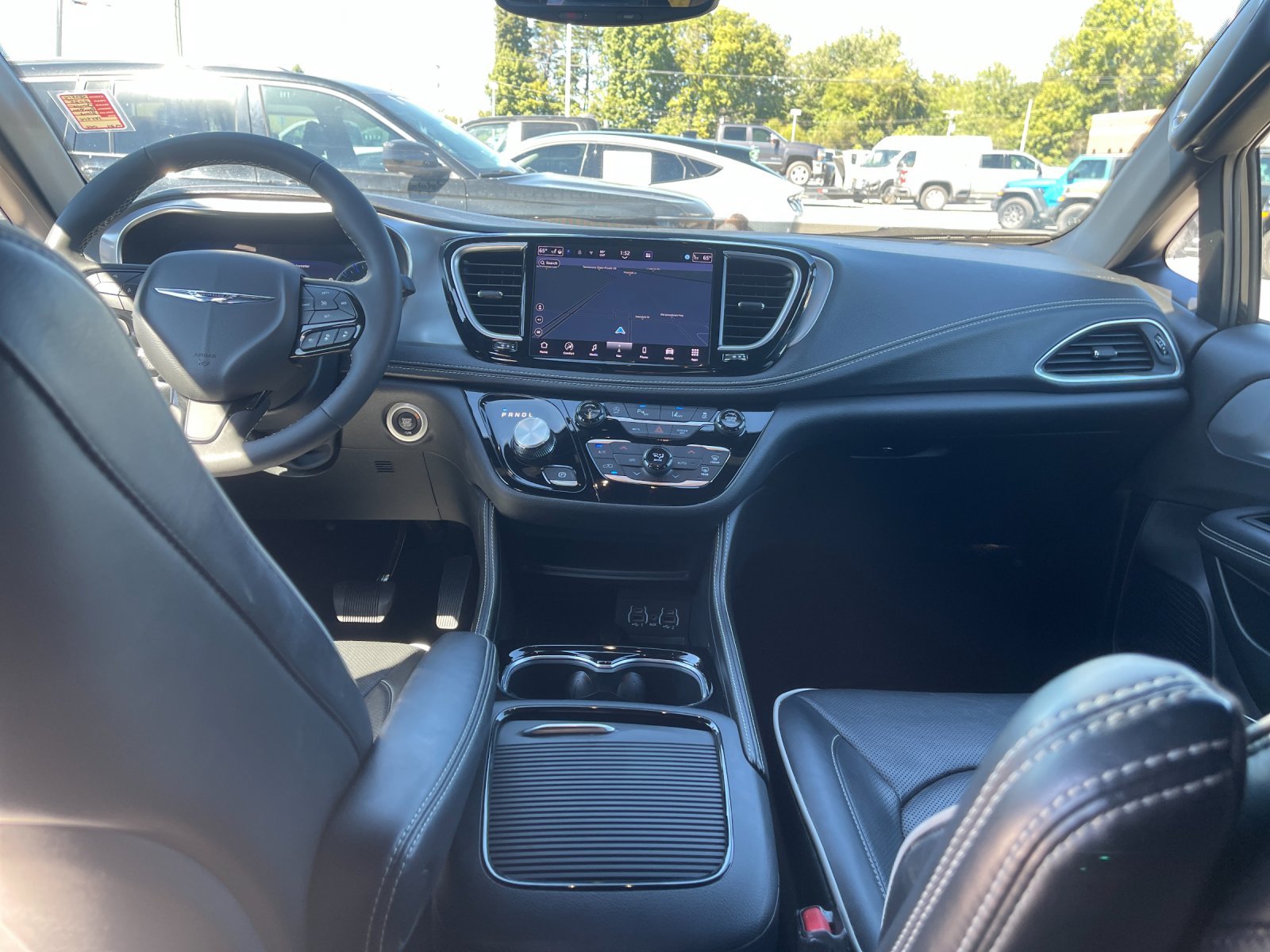 Used 2025 Black Chrysler Limited image 14