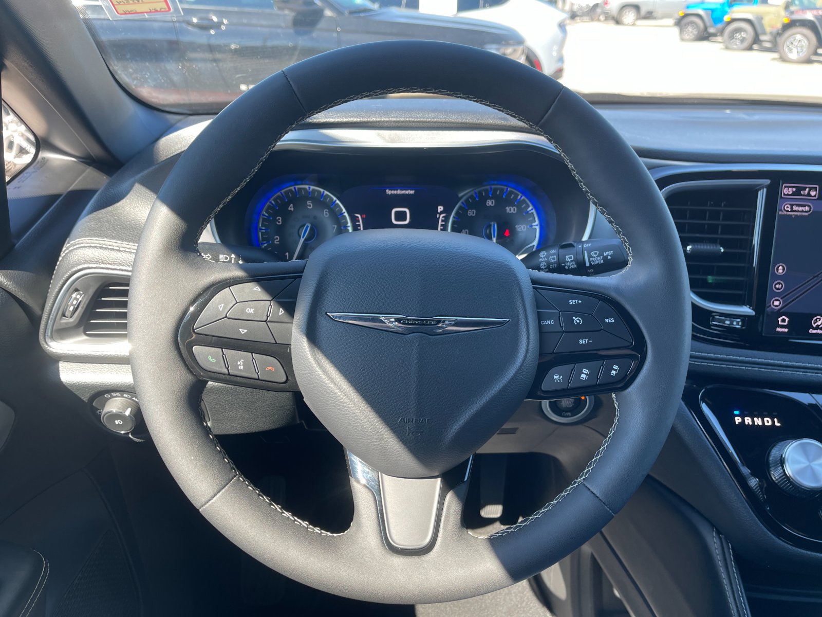 Used 2025 Black Chrysler Limited image 27