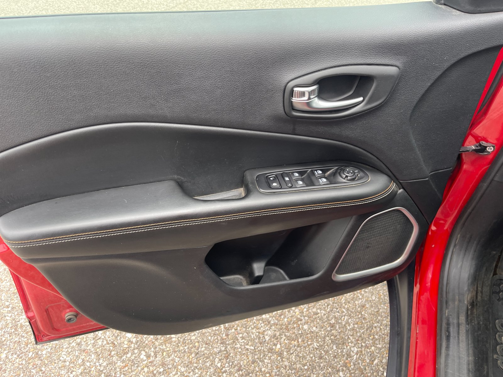 Used 2020 Red Jeep Sport image 11