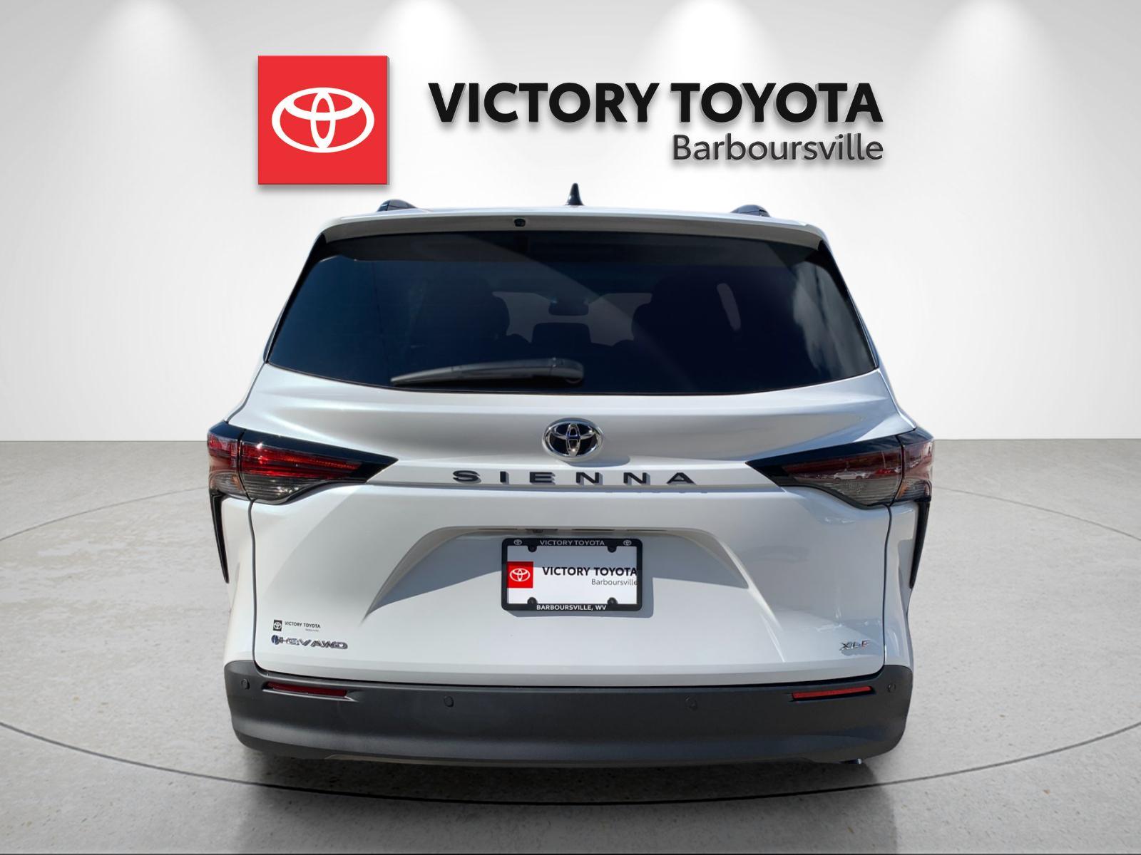 New 2026 Wind Chill Pearl Toyota XLE image 4