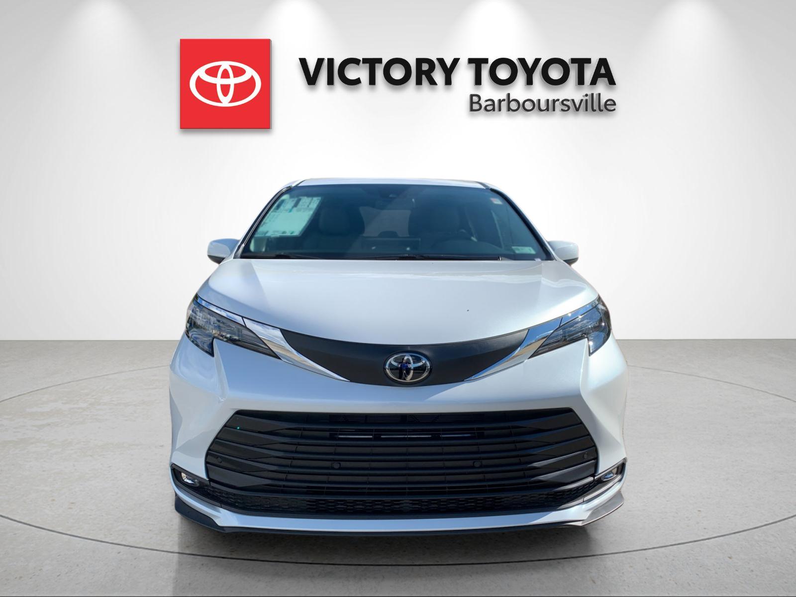 New 2026 Wind Chill Pearl Toyota XLE image 8