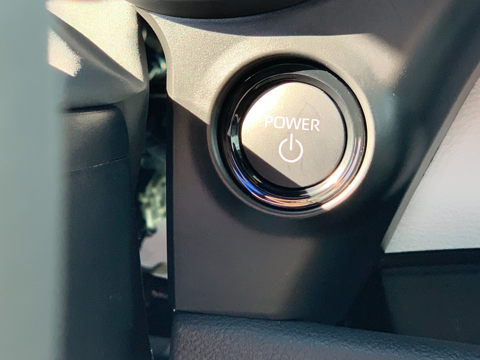 New 2026 Wind Chill Pearl Toyota XLE image 25