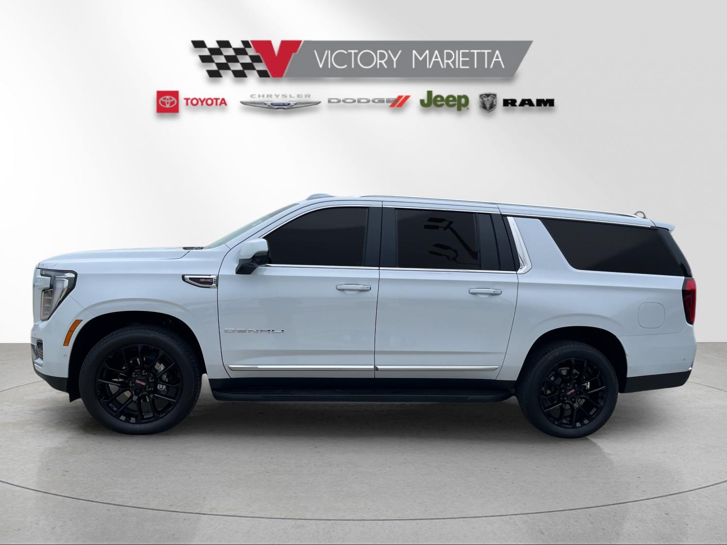 2026 GMC Yukon XL Denali - Photo 2