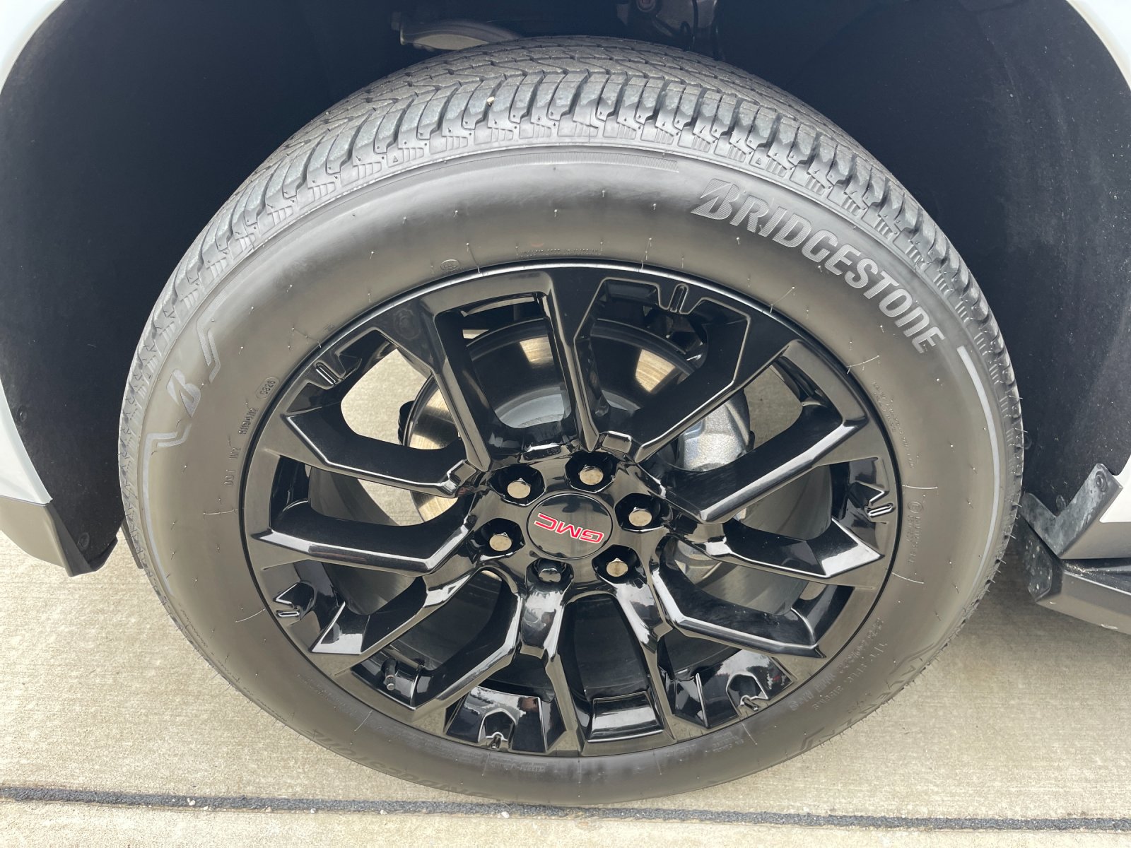 2026 GMC Yukon XL Denali - Photo 31