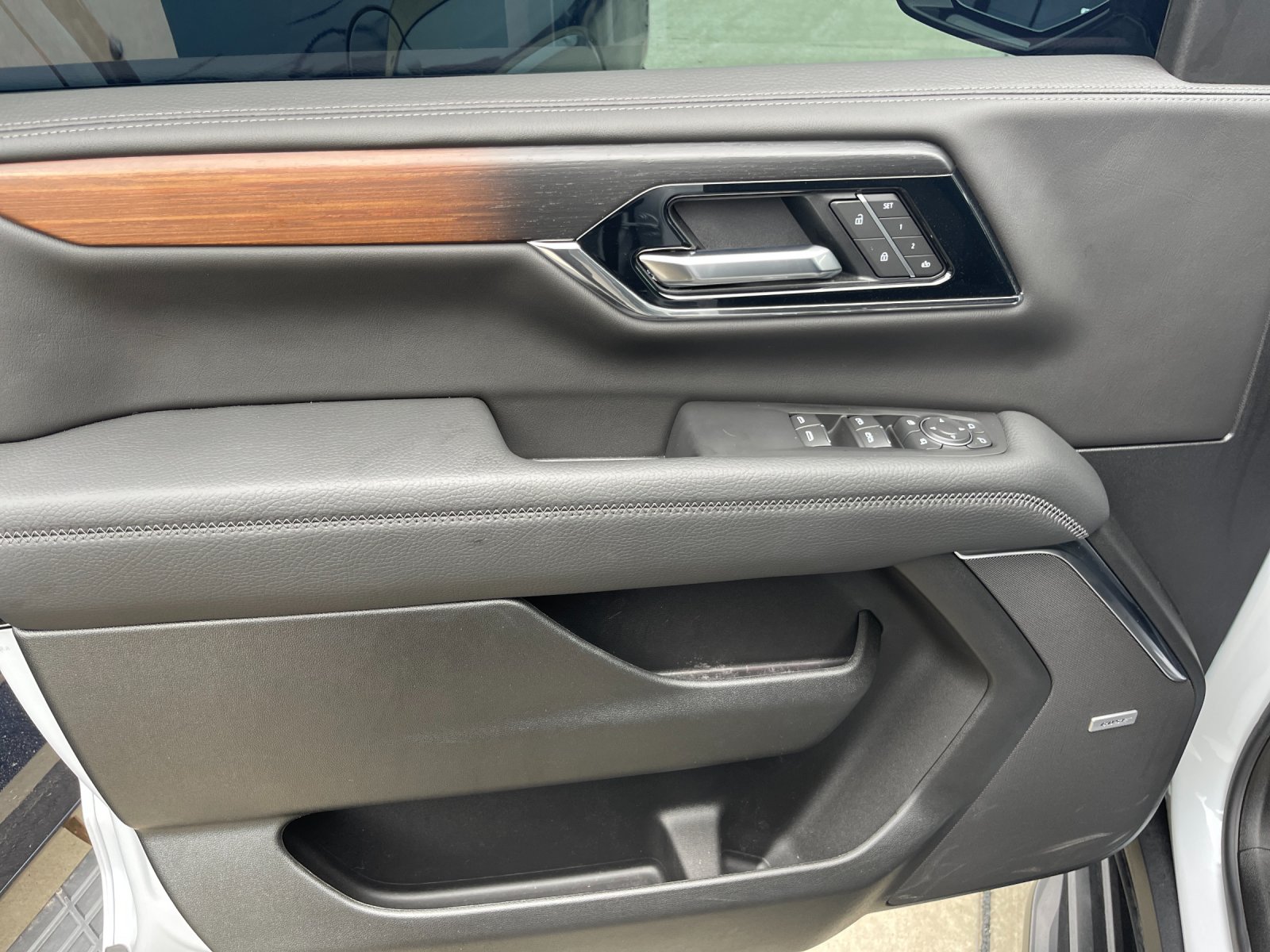 2026 GMC Yukon XL Denali - Photo 11