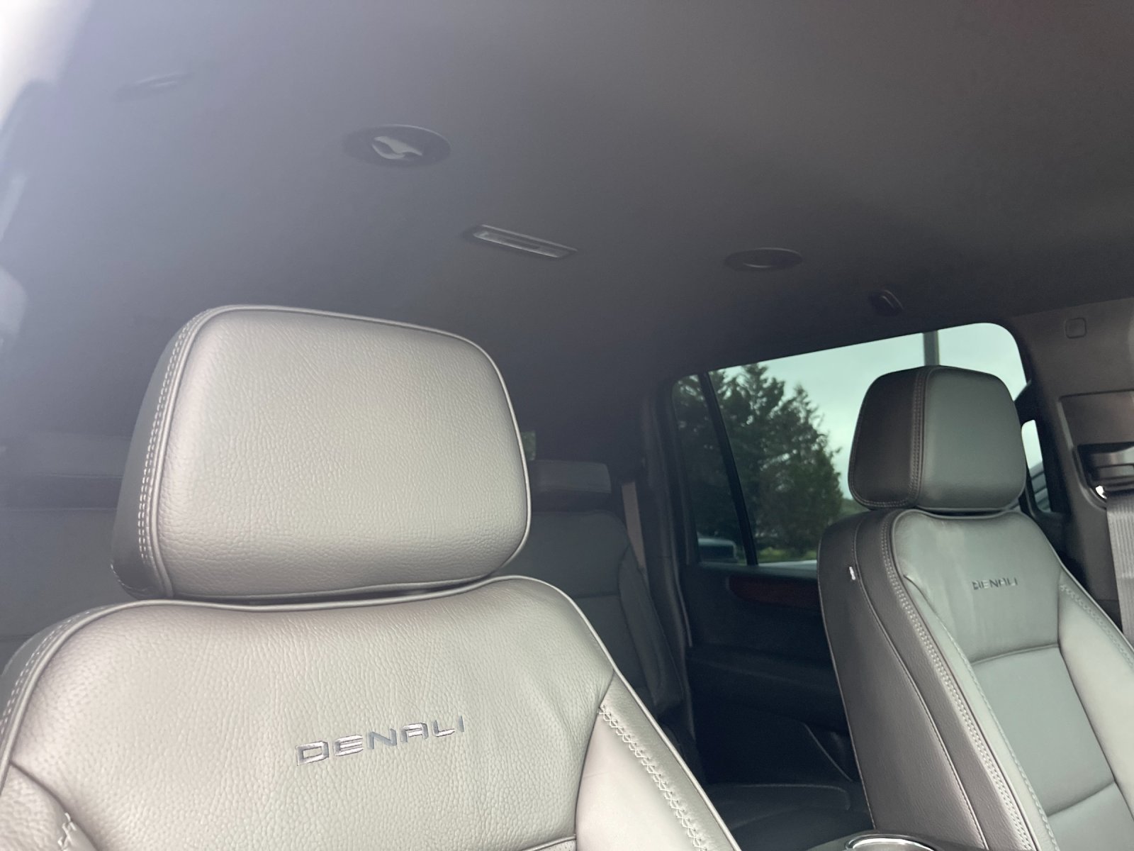 2026 GMC Yukon XL Denali - Photo 17