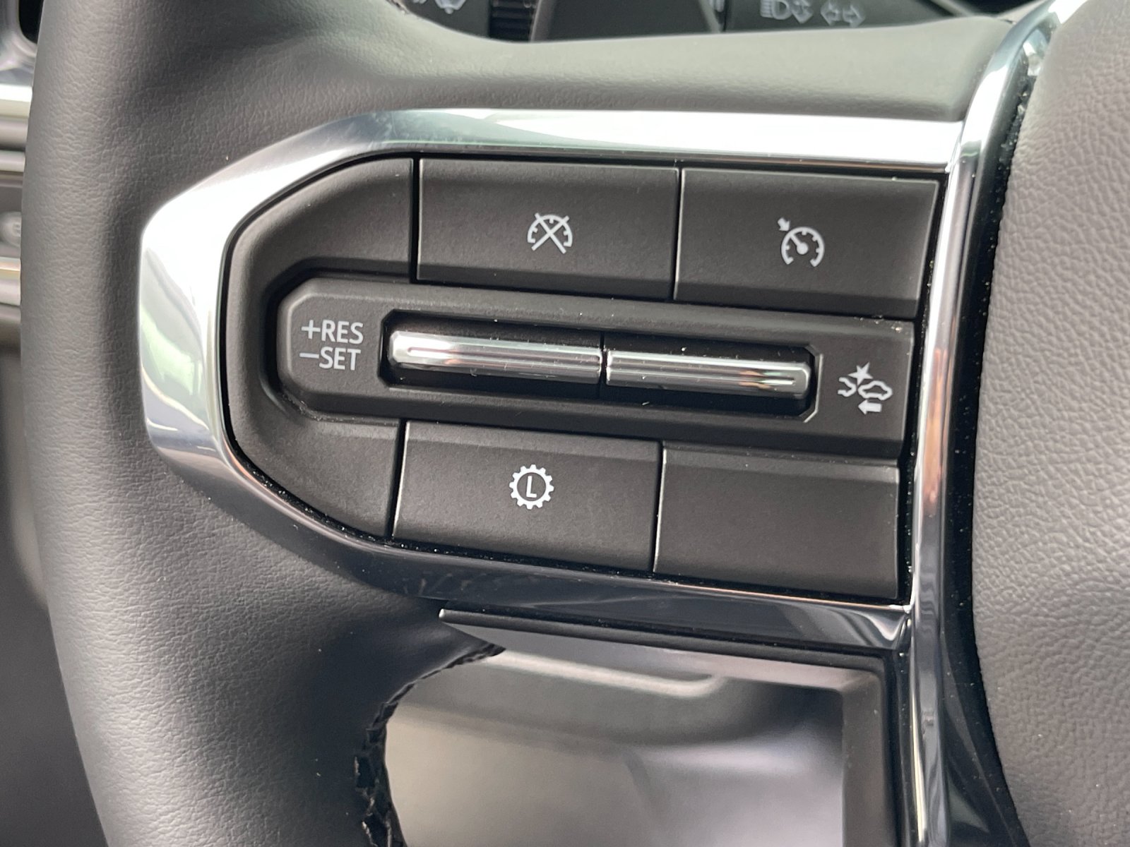 2026 GMC Yukon XL Denali - Photo 26