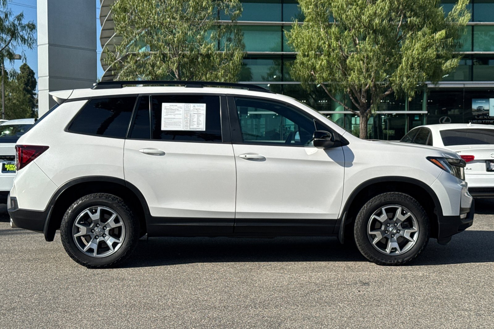 Certified Used 2023 Platinum White Pearl Honda AWD TRAILSPORT image 3
