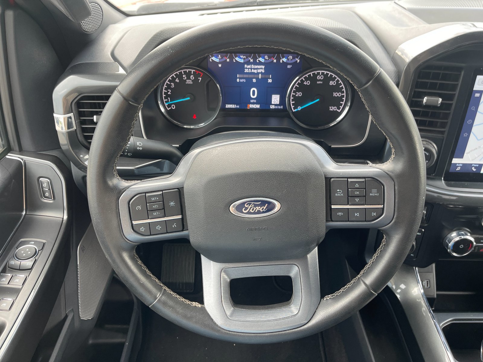 Used 2023 Red Ford XLT image 27