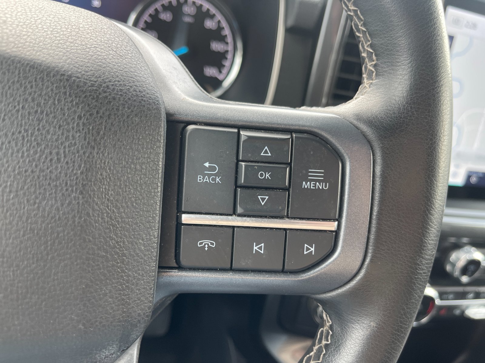 Used 2023 Red Ford XLT image 29