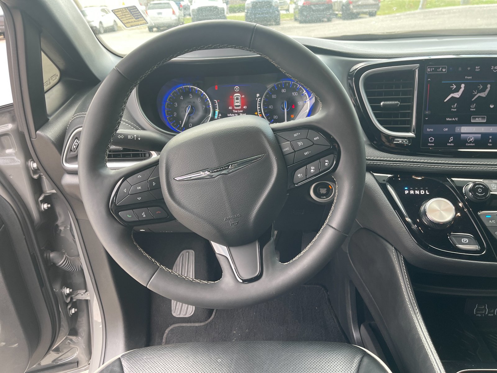 Used 2025 White Chrysler Limited image 16