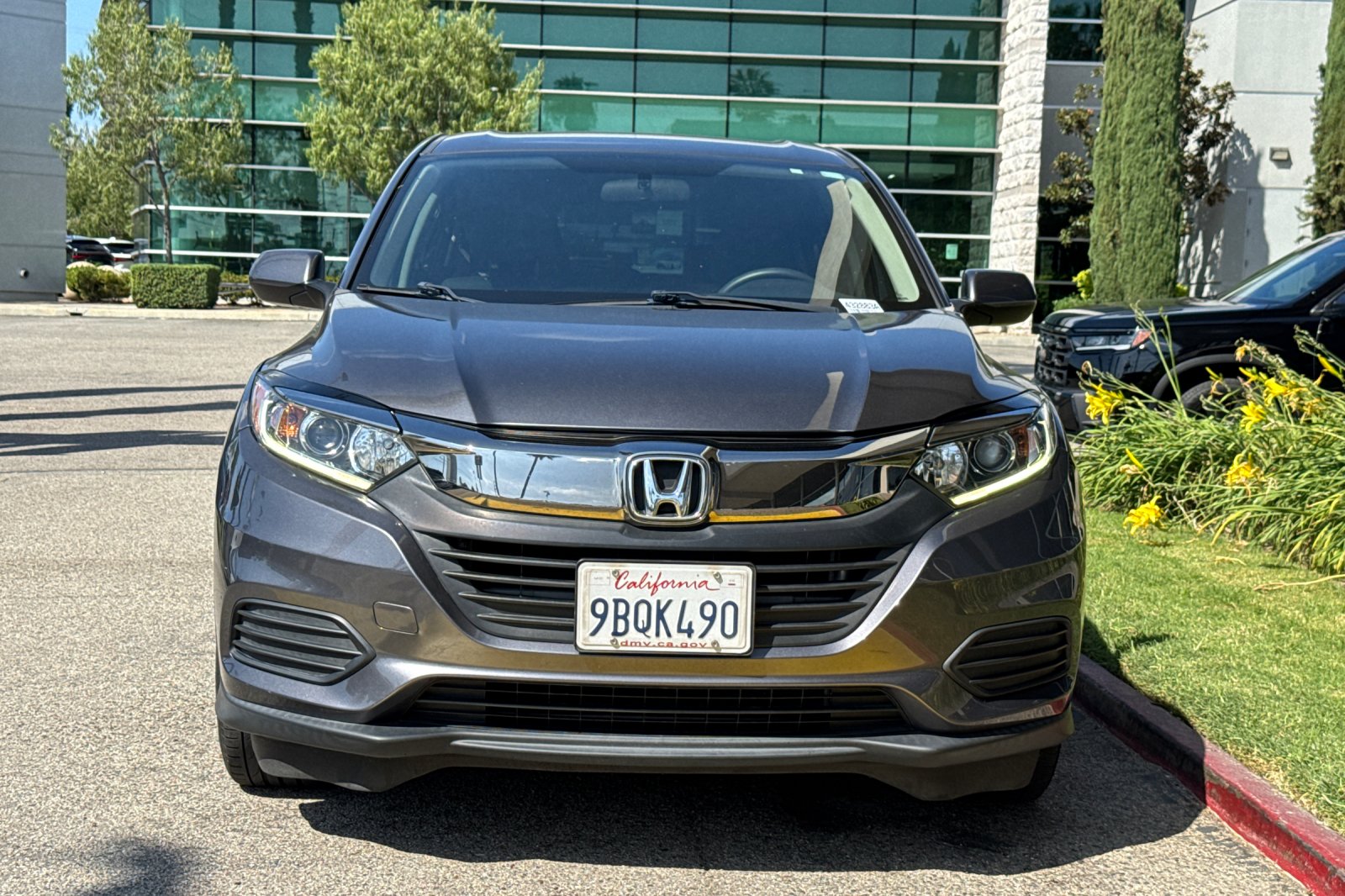 Certified Used 2022 Modern Steel Metallic Honda LX image 3